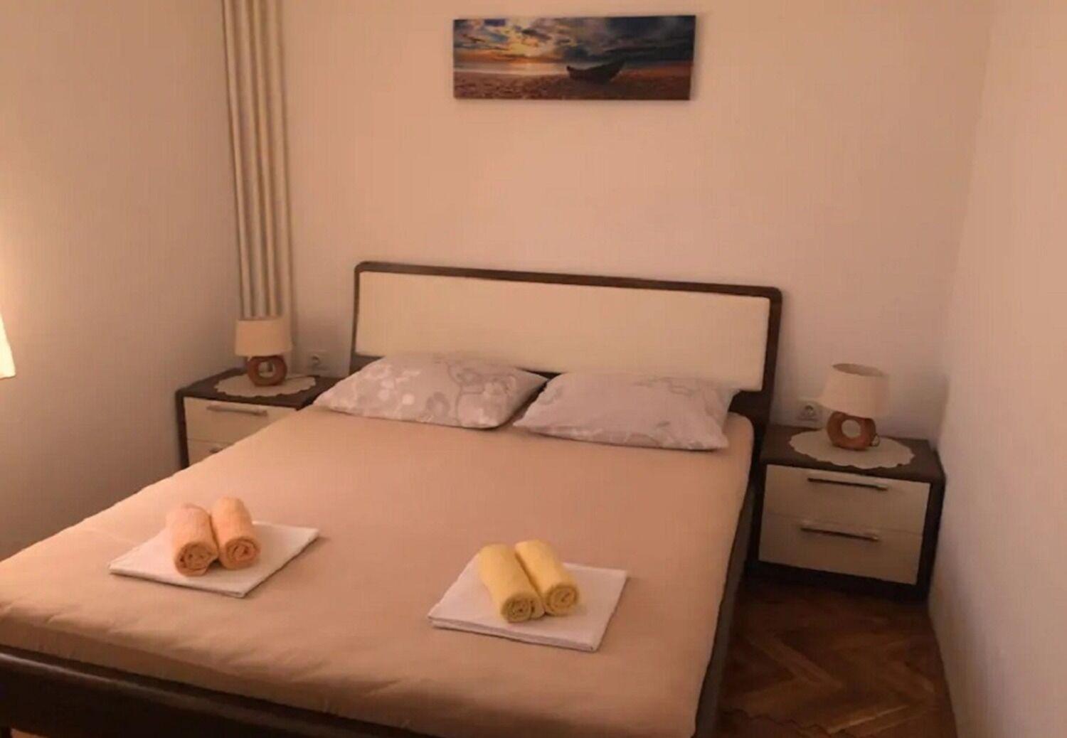 Apartments And Rooms Ognjen - Family Apartments With Free Parking Betina  Kültér fotó
